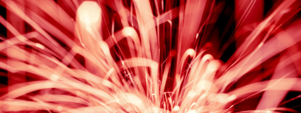 线的光。黑暗中的火花图片下载