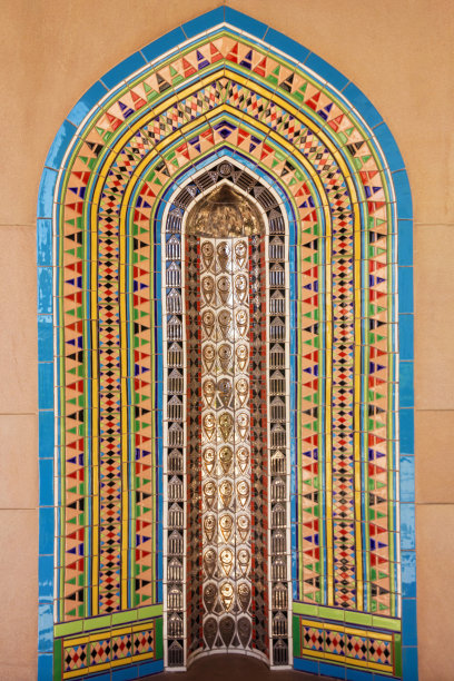 阿曼马斯喀特伊斯兰风格装饰：苏丹卡布斯大清真寺内景图片下载