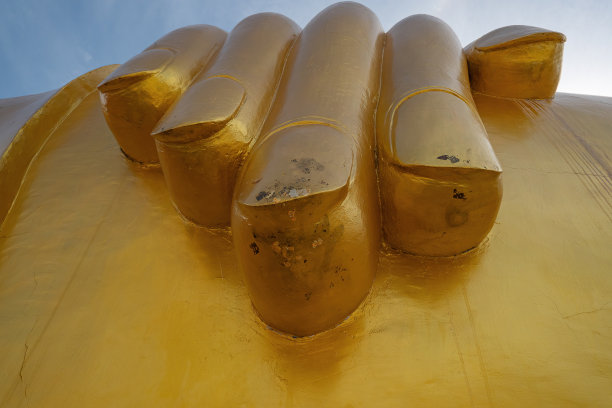 泰国城市的金手指佛像建筑图片下载