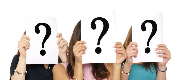 3拿着问号的女人。图片下载