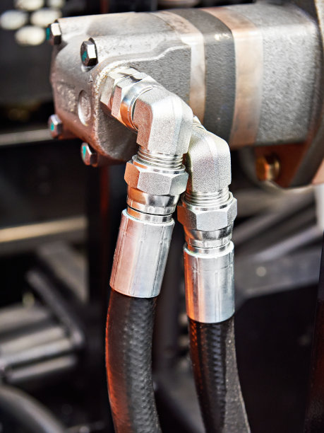 工业机械上的液压软管图片下载