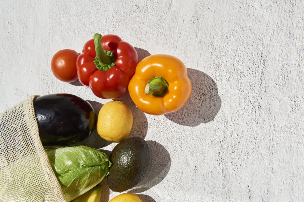 满满一箱食品杂货图片下载