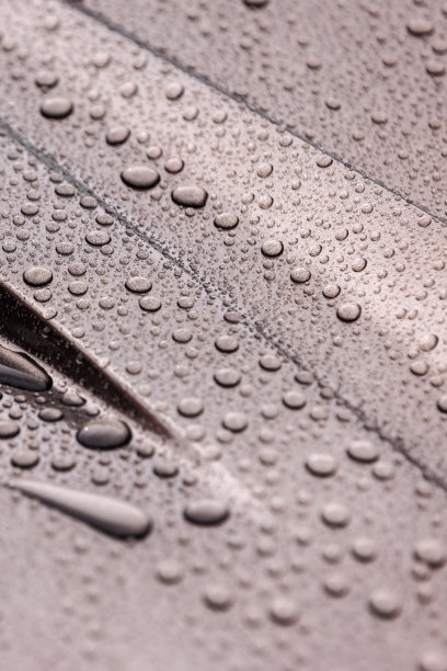 车身上的水滴图片下载