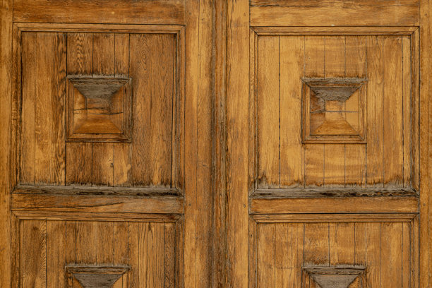 封闭的老式老式木门。木材纹理。图片下载