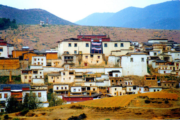 松赞林寺图片下载