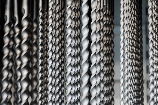 五金店背景用锤钻头，现场小深度，施工工具图片下载