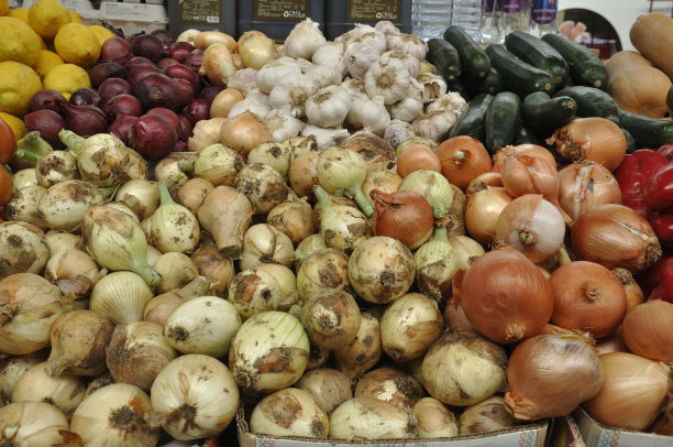 葡萄牙市场的蔬菜图片下载