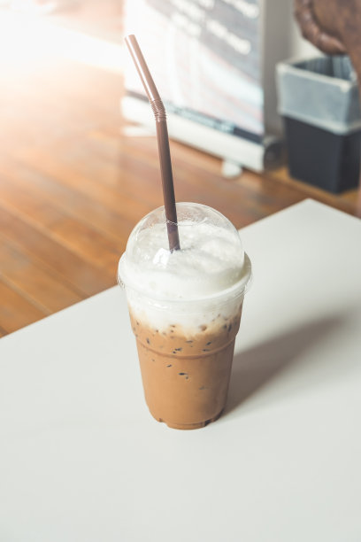 您点的冰咖啡好了图片下载