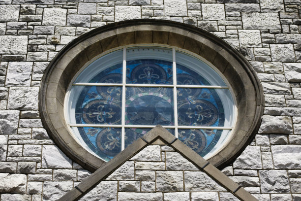 教堂的窗户图片下载