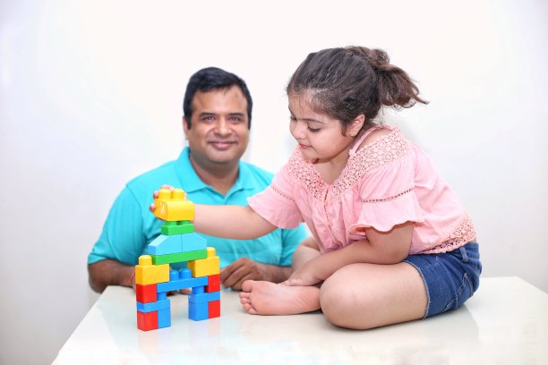 父亲和女儿的图片下载