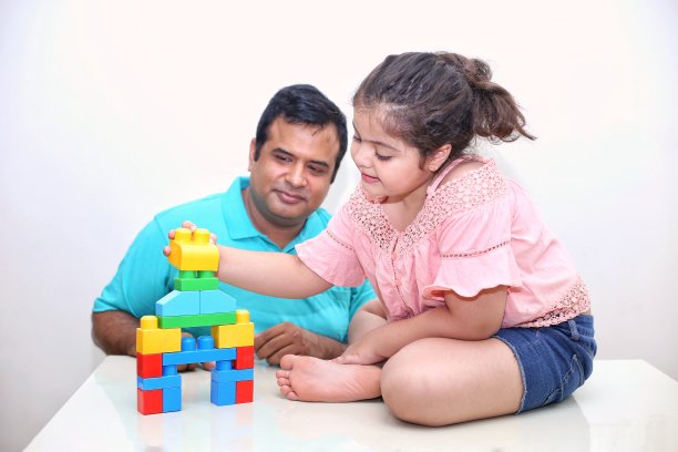 父亲和女儿的图片下载