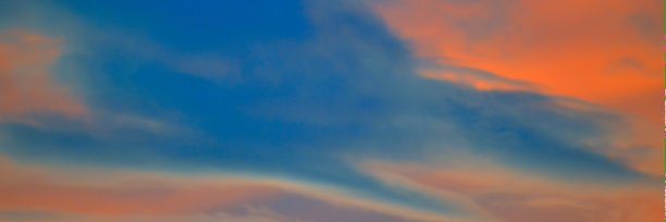 日落风暴云彩旗帜图片下载