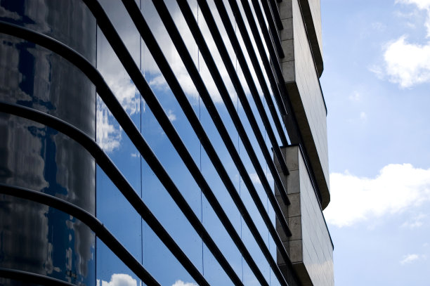 现代学院建筑的建筑细节图片下载