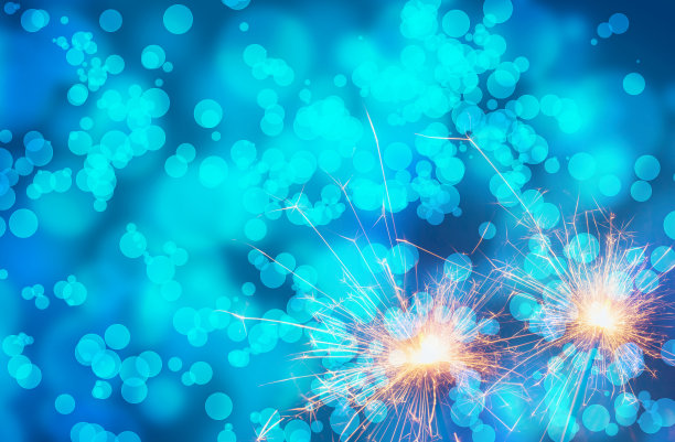 燃烧的烟火在抽象的雪域背景。新年快乐。三维演示图片下载