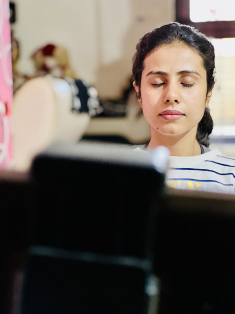 在线冥想类图片下载