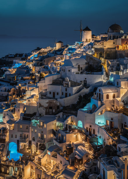 伊亚是圣托里尼最典型的村庄，也是最受欢迎的蜜月目的地，希腊图片下载