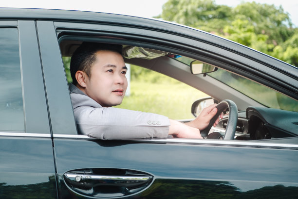 快乐商人之旅自信满满图片下载