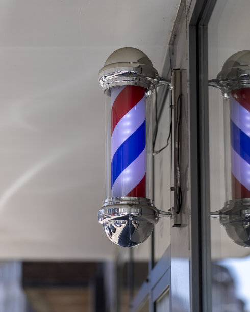 科隆理发店门前的一根理发杆图片下载