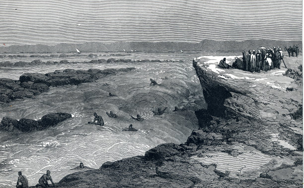 俯瞰尼罗河，埃及开罗的人群图片下载