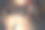 快乐的年轻非裔美国运动员和白人女性在健身房做平板支撑。夫妇在锻炼站在一个完整的平板支撑的位置图片下载
