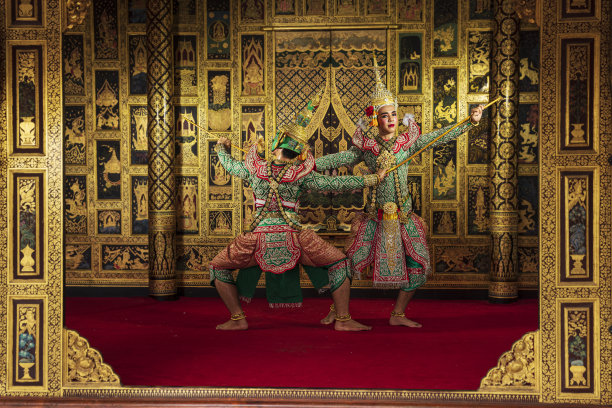 罗摩衍那的故事。拉玛之战。戴着面具表演泰国传统的蒙面芭蕾(Khon)。图片下载