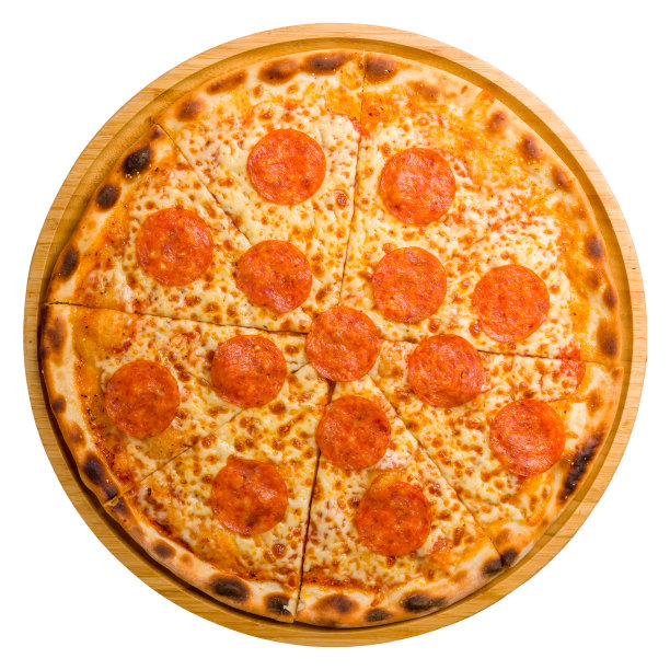 意大利辣香肠披萨上的木板顶视图孤立在白色背景图片下载