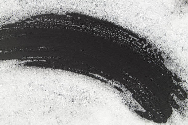 肥皂或洗发水泡沫黑色泡沫与复制空间图片下载