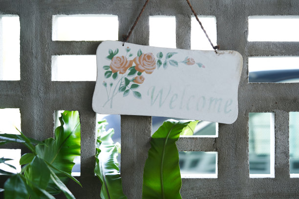 木面板与西方文字欢迎图片下载