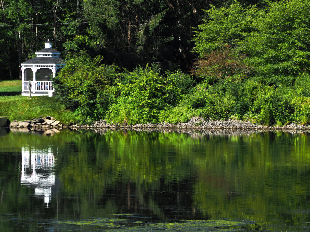 白色的小露台图片下载