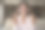 积极的女学生戴着粉色耳机在视频通话，图片下载