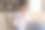 有思想的女生在考虑大学申请文件图片下载