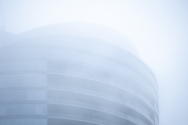 佐治亚州亚特兰大市一个雾蒙蒙的夏日早晨图片下载