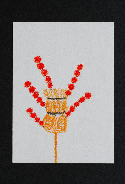 儿童绘画——糖衣山楂图片下载