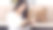 年轻的亚洲妇女写在笔记本纸在家里的办公室图片下载