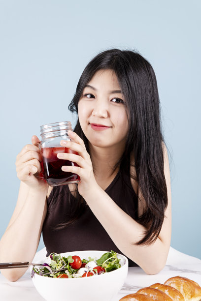 女性的健康夏天图片下载