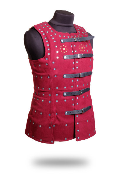 铁甲孤立在白色背景。图片下载