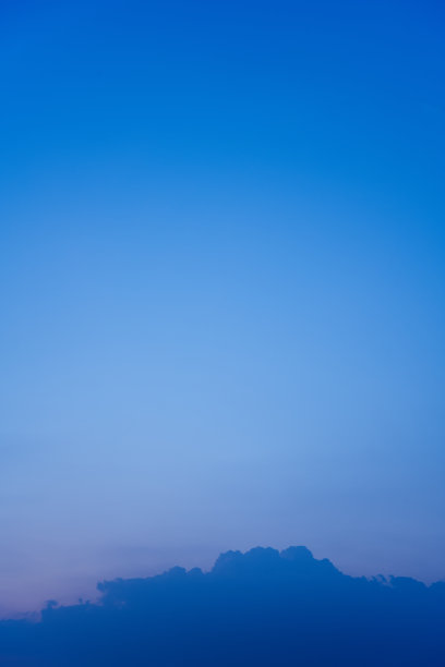 夕阳燃烧的云图片下载