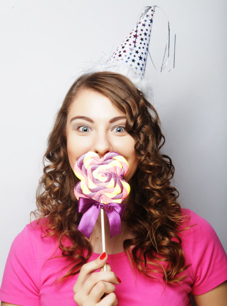 漂亮的派对女人与棒棒糖模型图片下载