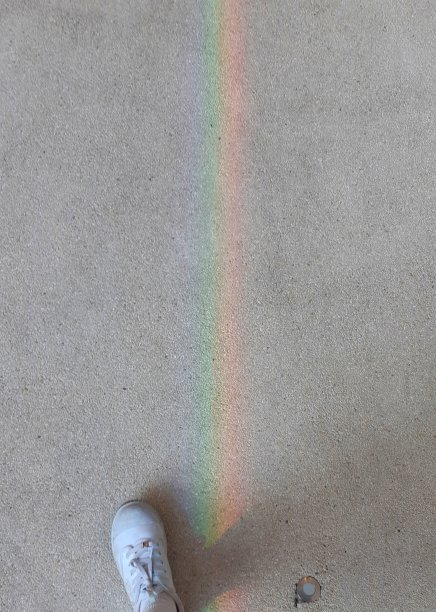 地上的彩虹图片下载