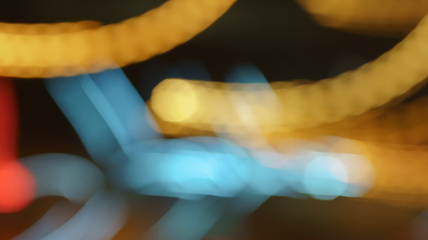 模糊的运动大城市在夜晚图片下载