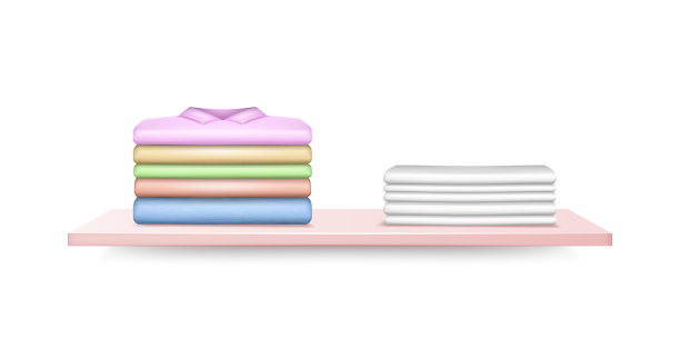 叠衣服。洗完衣服后叠干净，棉堆成型，衣服衬衫逼真图片下载