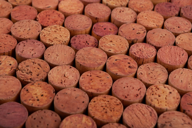 葡萄酒软木塞的红酒，特写，选择性聚焦。葡萄酒软木塞。设计元素图片下载