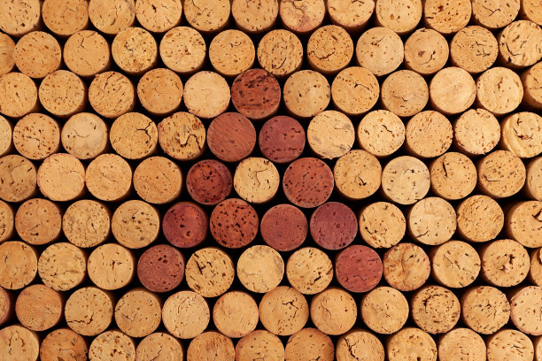 用过的瓶塞，俯视图。概念-红葡萄酒和白葡萄酒。设计元素图片下载