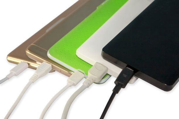 充电的手机图片下载