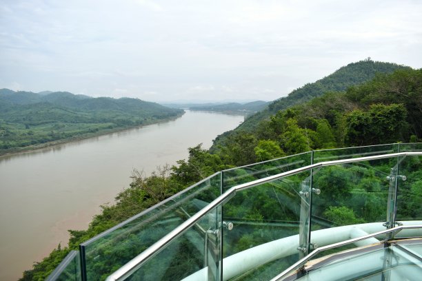 清汗空中步道，泰国洛依省清汗的新景点。图片下载