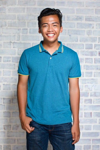 快乐的年轻小伙子图片下载