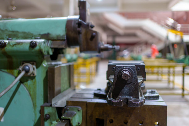 在工厂里，没有人。图片下载