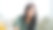 因工作或人际关系问题而沮丧的亚洲女性，坐在沙发上，感到绝望和焦虑，孤独，有心理问题图片下载
