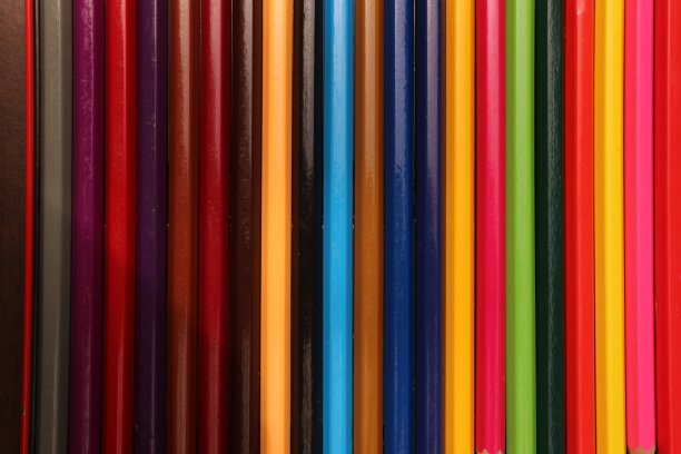 彩色铅笔的总和图片下载