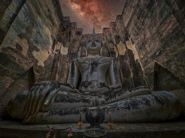 素可泰历史公园的寺室颂寺包含了泰国素可泰的遗址，联合国教科文组织世界遗产图片下载